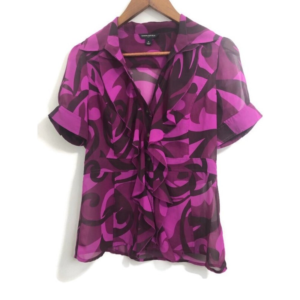 Banana Republic Pink Camo Ruffled Button Down shirt size medium
